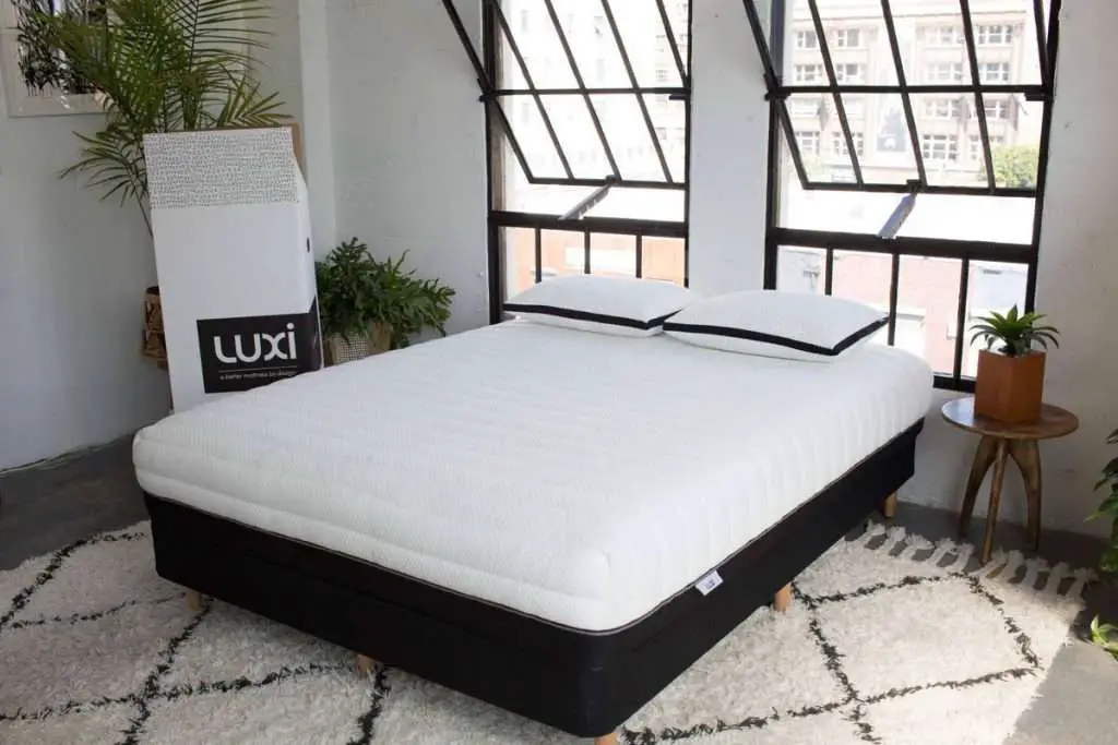 5 Best Mattresses For Combination Sleepers In 2020