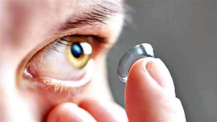 Dangers Of Falling Asleep In Contact Lenses