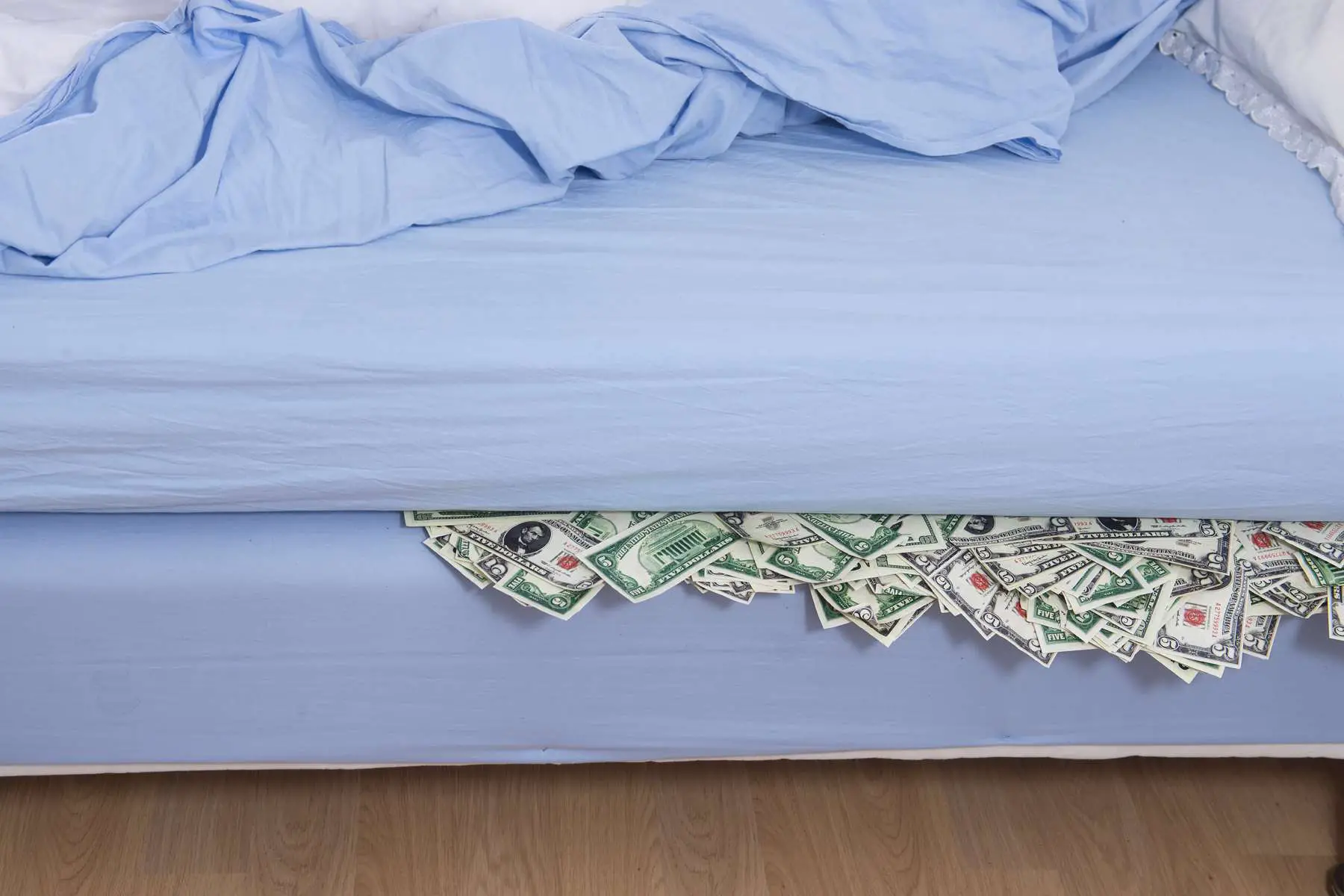 Mattress Firm to buy Sleep Train for $425M