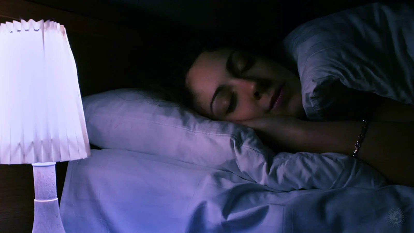 Science Explains How Sleeping in a Cold Room Is Good For ...