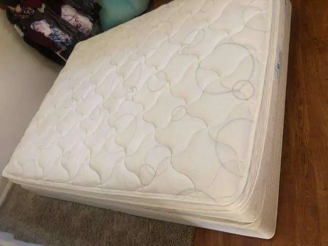 Sleep Number mattress and base Queen size in good ...