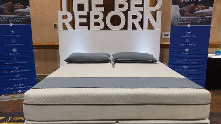 This smart bed warms cold feet while you sleep